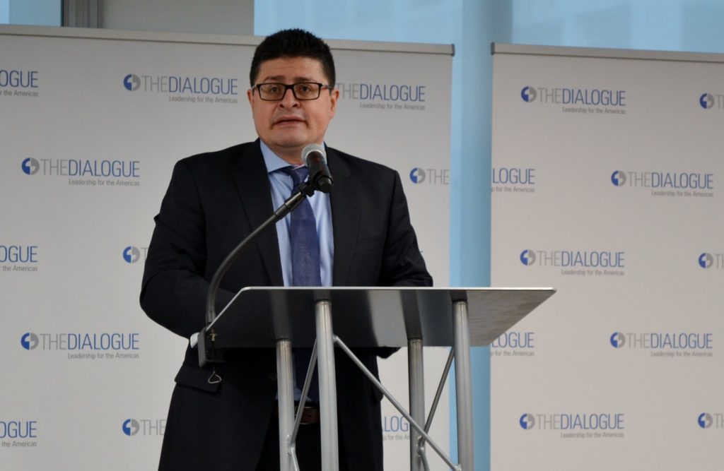 IFEX insta a Ecuador a garantizar la seguridad del defensor de la libertad de expresión César Ricaurte